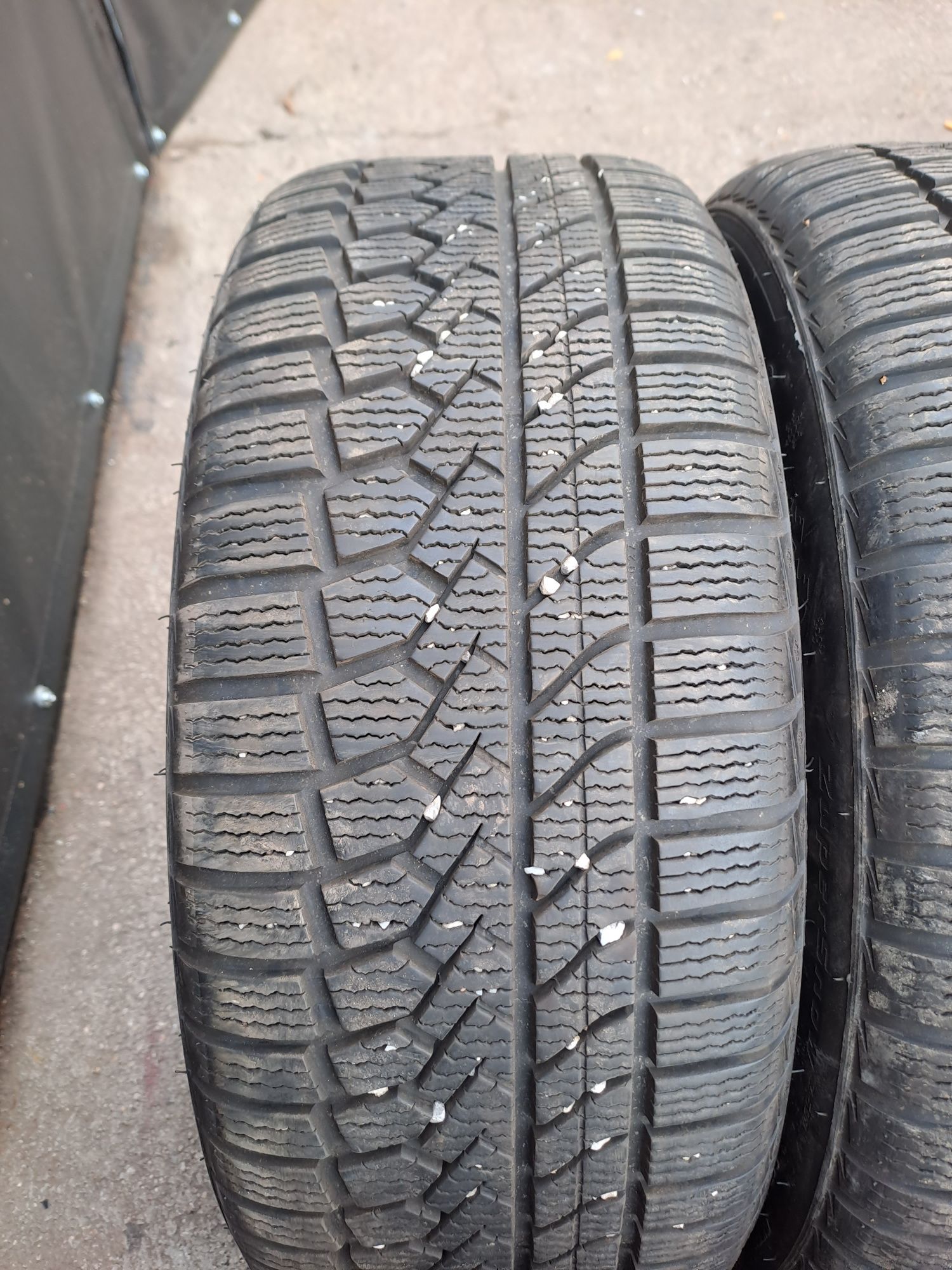 4бр. Почти Нови 225/40/18 Goodride