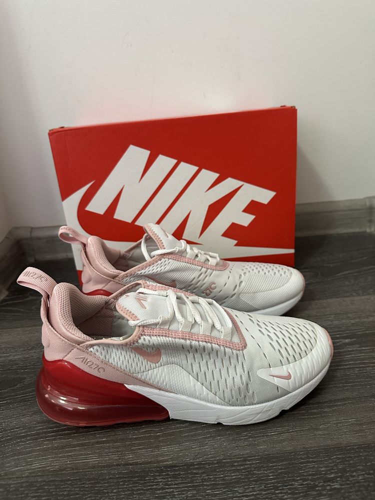 100% Оригинални дамски маратонки Nike Air Max 270