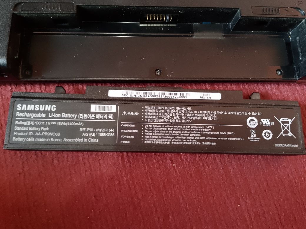 Noutbuk  SAMSUNG Sotladi