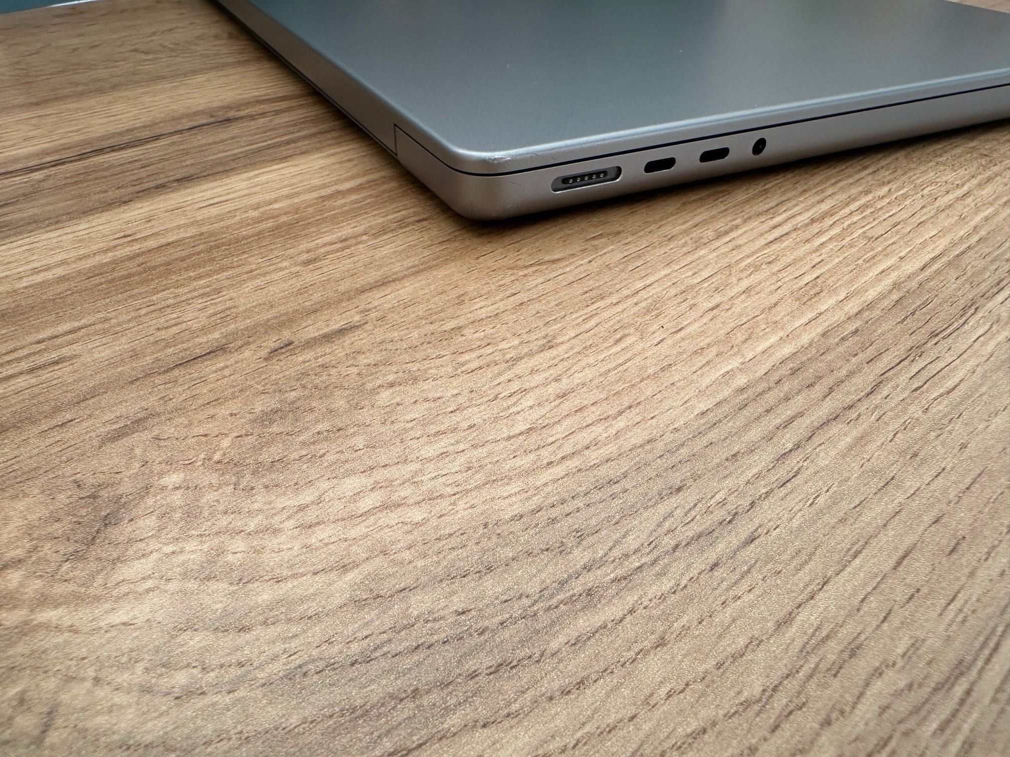 MacBook Pro 14" M1 Pro 10-Core CPU, 16-Core GPU, 16GB RAM, 1TB SSD