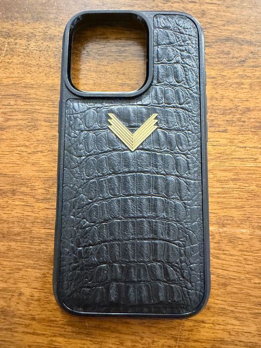 Vând husă Iphone 16 pro  Velante piele vițel model Justus