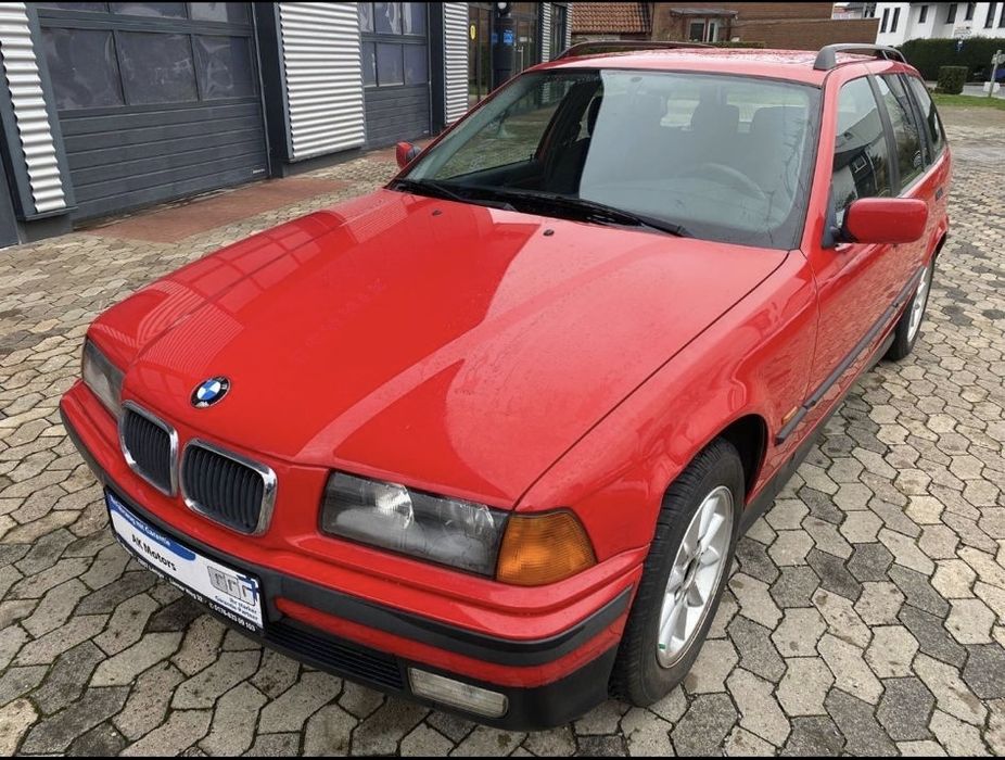 Bmw E36 Touring 320i Hellrot