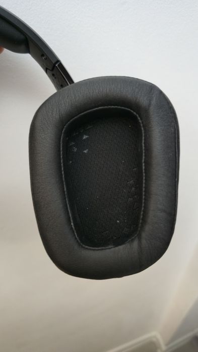 Casti Logitech G935 (fara accesorii / dongle USB)