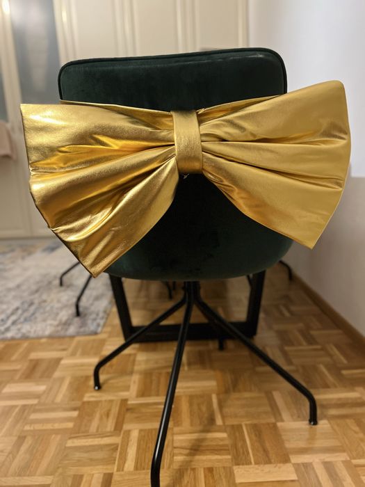 Fundite aurii pentru scaune