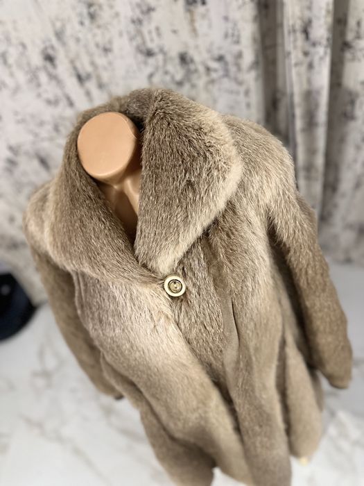 Haina din blana naturala de nutrie