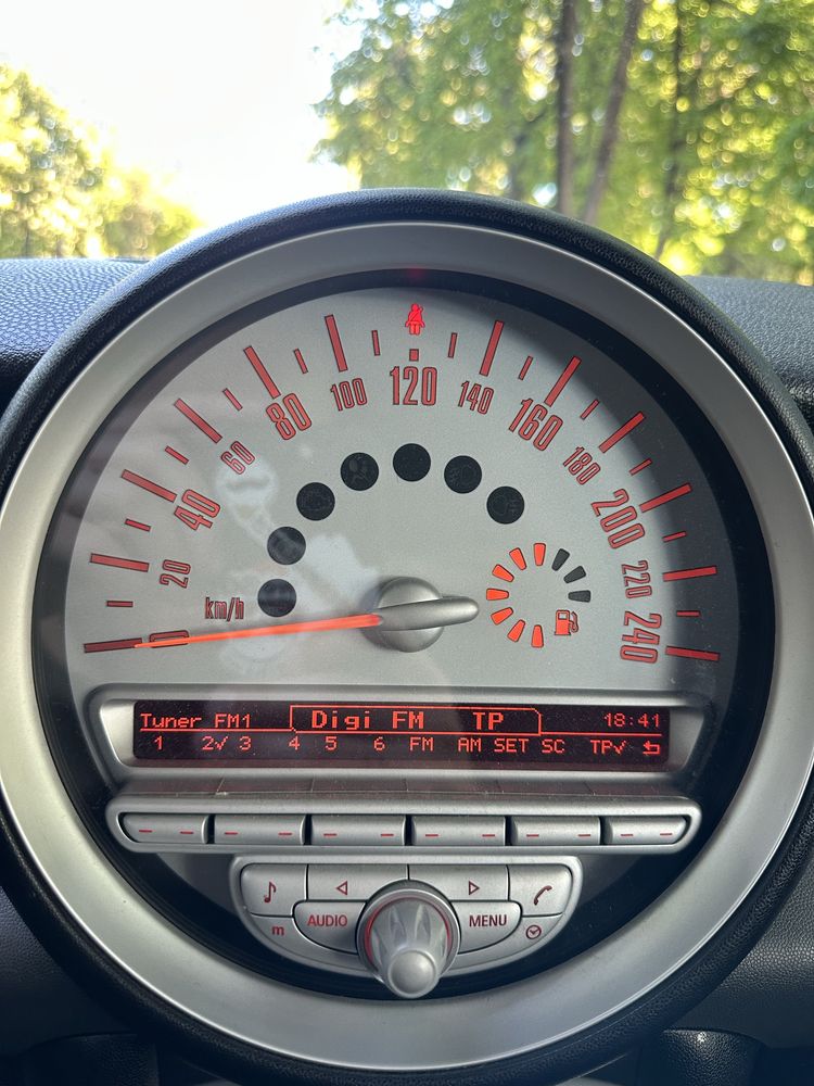 Mini Cooper 1,4 benzina
