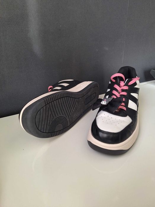 Кецове от Bershka Kuromi