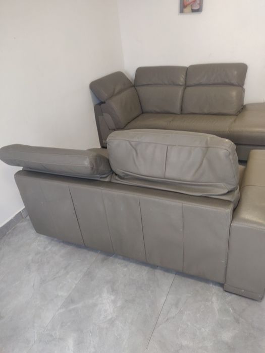 Vând coltar piele naturala electric