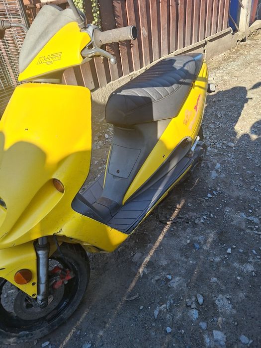 Scuter Malaguti F12