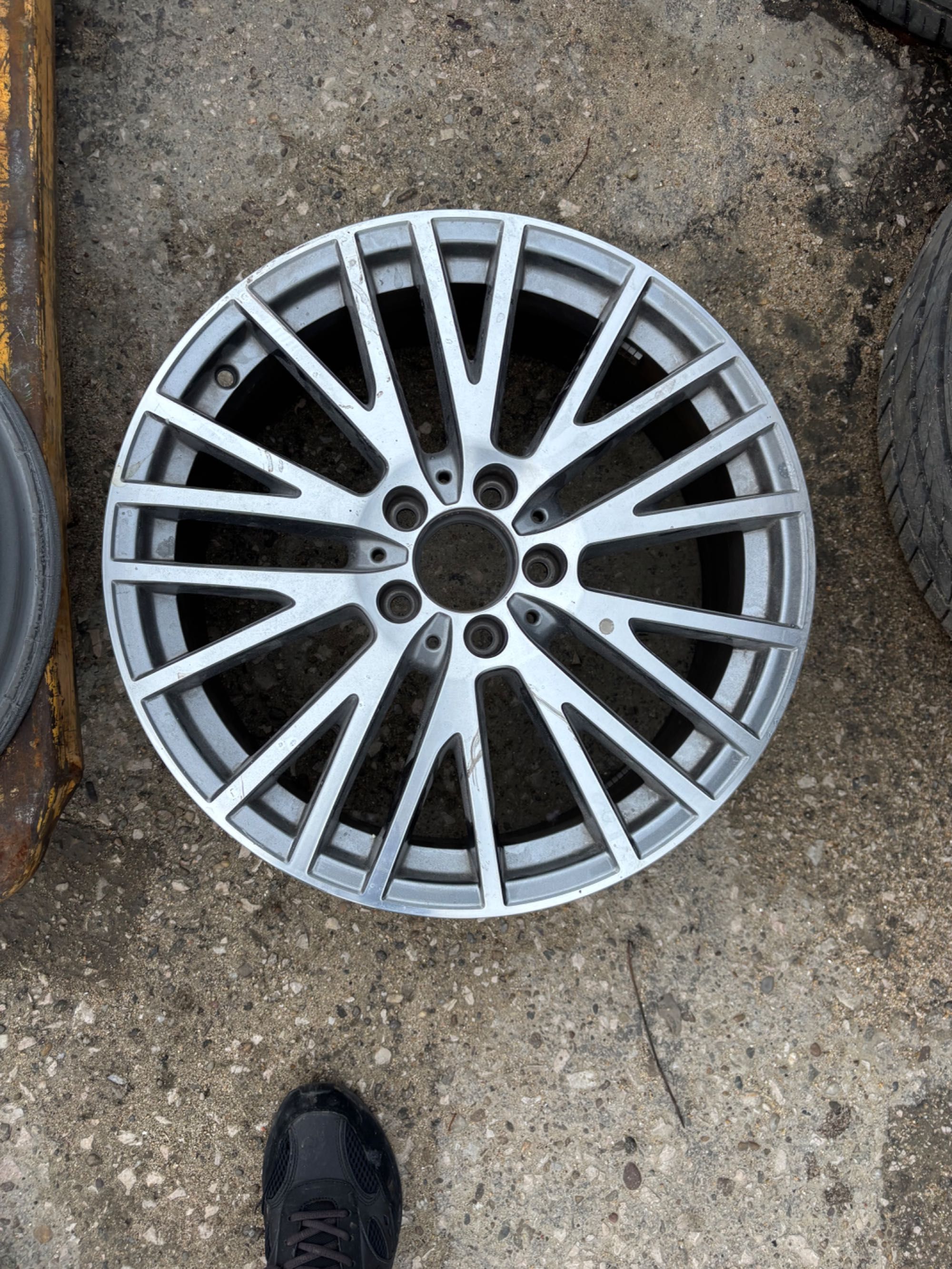 Оригинални джанти Mercedes 5x118 18 цола и гуми Continental 225/45 R18