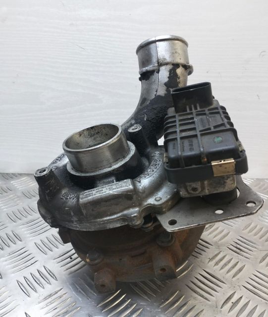 Turbina Turbo Turbosuflanta 2.7 TDI 059145715t Audi A4 B7 seria