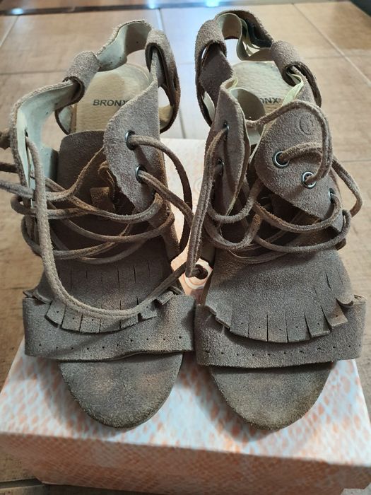 Sandale piele întoarsă marca BRONX marimea 36