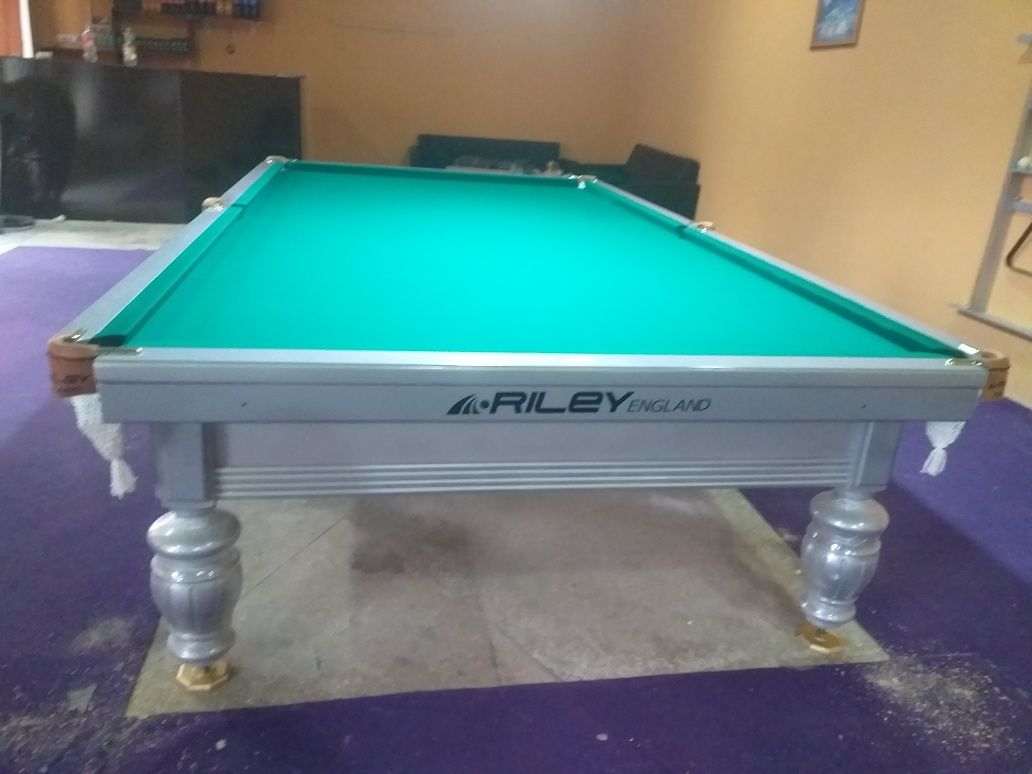 Billiard stol ruski