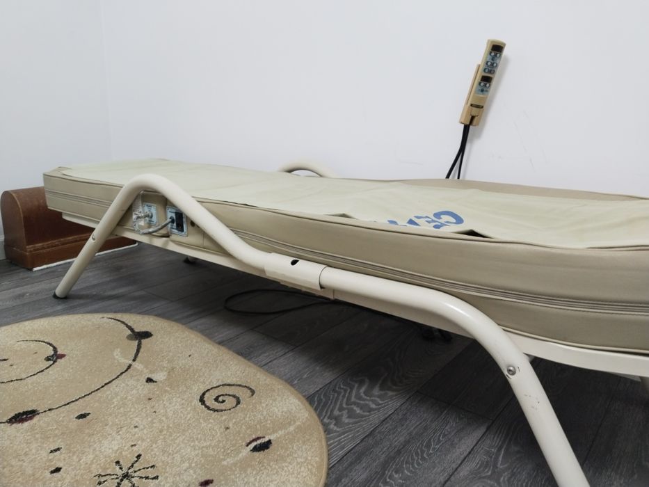 Продам кровать массажная CERA