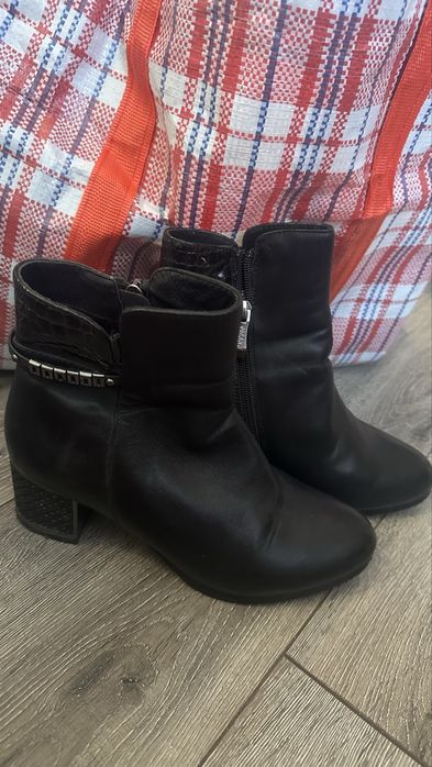 Женские осенние сапожки