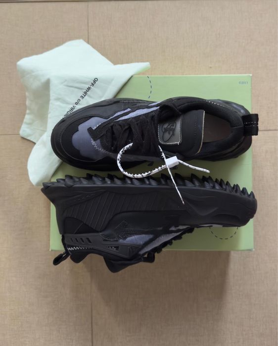 Off-White ODSY-1000(42)