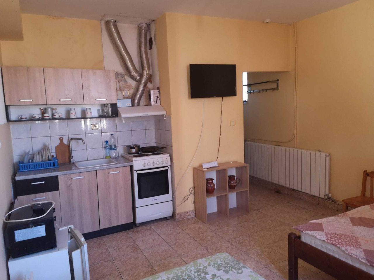 Дава се под наем Етаж от къща в Свиленград - 150 кв.м за 612 € - Снимка #13