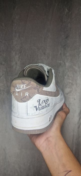 Vand adidași originali