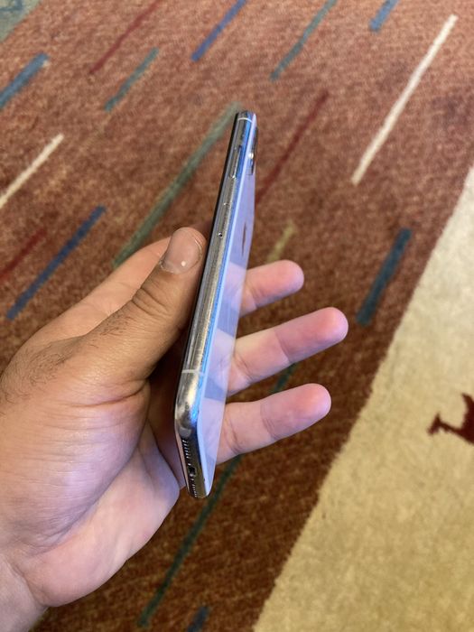 Vand telefon Iphone X defect numai porneste
