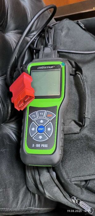 Продам программатор автоключей "OBD STAR X100 PRO"