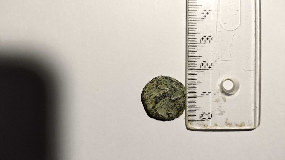 vand patru monete uzate