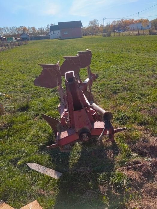 Vănd plug cu 3 cormane reversibil