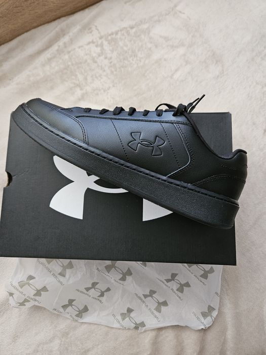 Сникърси- Under Armor