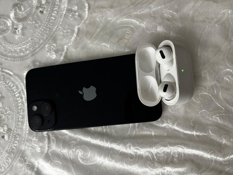 Айфон 14 наушникпен Air pods 3 про
