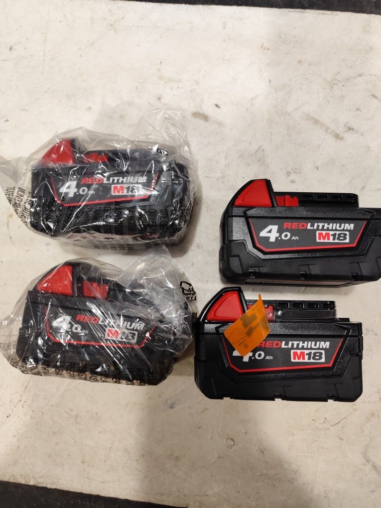 Милуоки батерия 18 волта 4 амперачаса Milwaukee M18 B4
