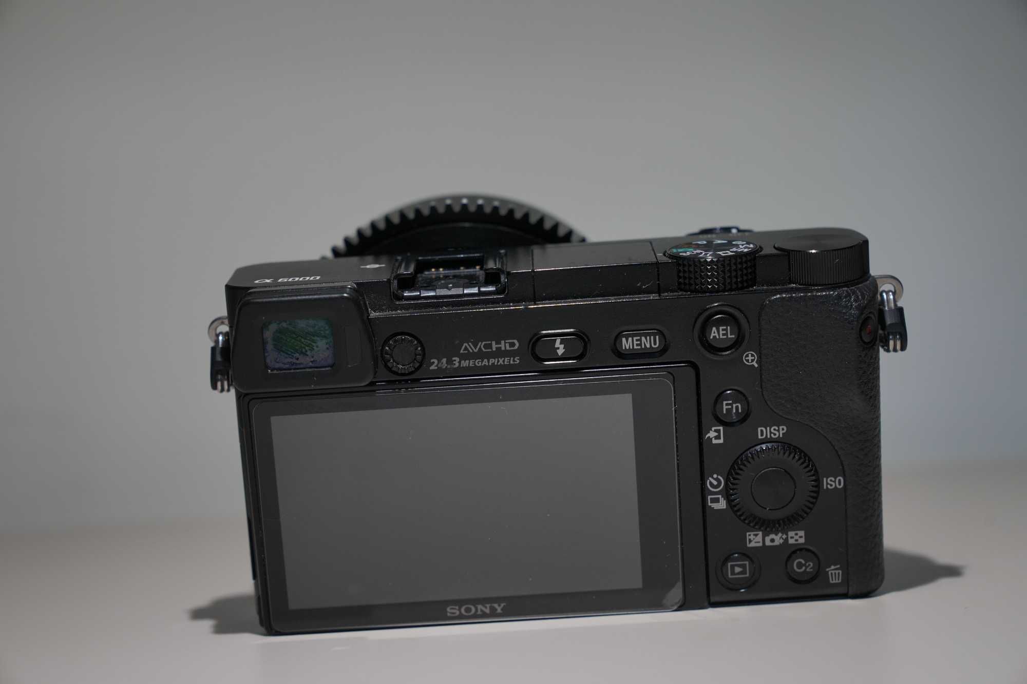 Aparat foto subacvatic Sony A 6000