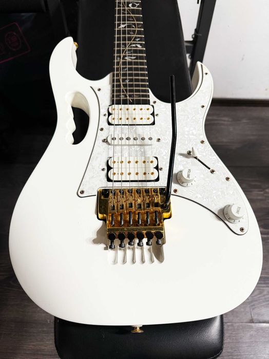 Ibanez JEM7VP-WH Premium Steve Vai