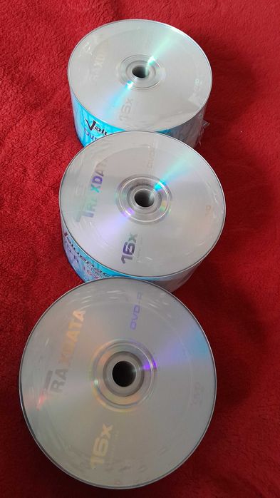 vand pachet dvd-uri traxdata