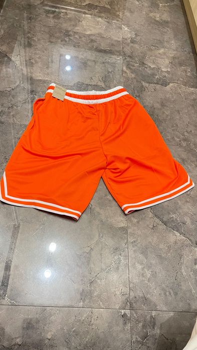 Къси панталони NIKE чисто нови