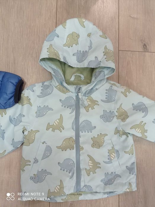 Продавам детски есенни якенца 3-6м