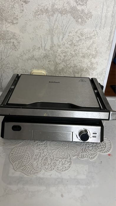 Грильница Kitfort, ,в хорошем состоянии