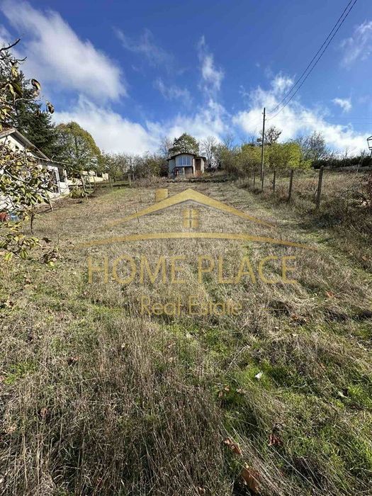 Малка къща с парцел в м-ст Боровец-Север