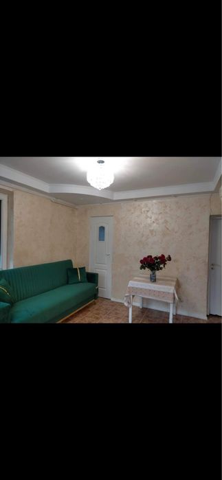 Casa la curte de închiriat