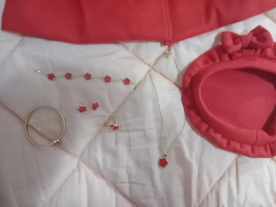 Lot paltonas  boneta și costumas