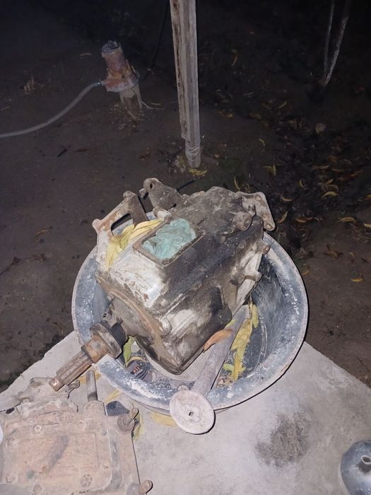 Зил каробка  сотилад