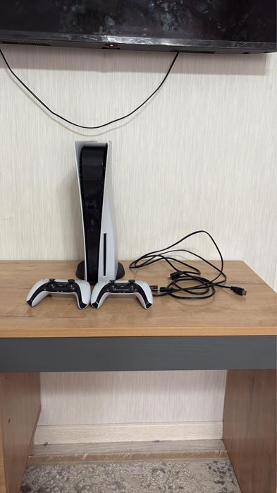 PS5 жақсы жағдайда.              .