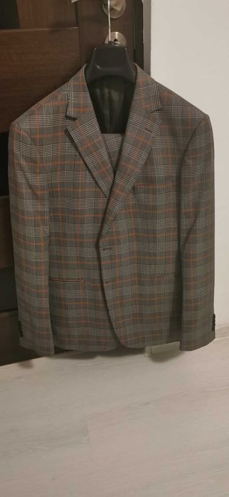 Costum elegant cu carouri!