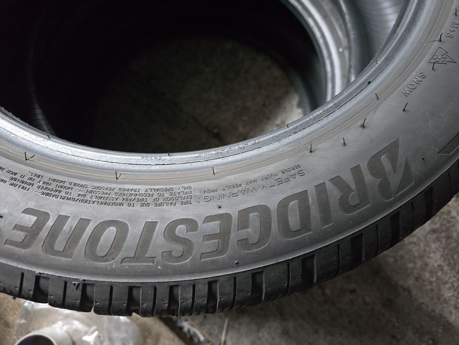 Bridgestone 215/55 R17 98V MS iarnă