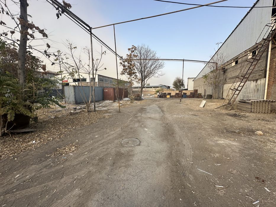 Jomiy krugda Yer sotiladi 60 sotok sklad qurilishi uchun