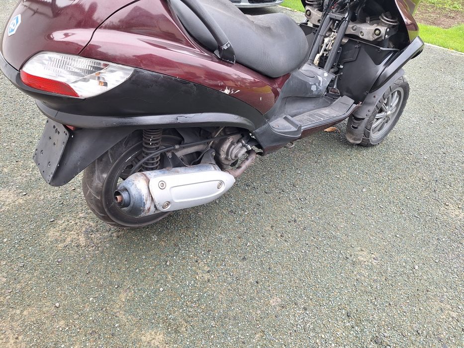 Vând scuter piaggio mp3 4timpi fara acte