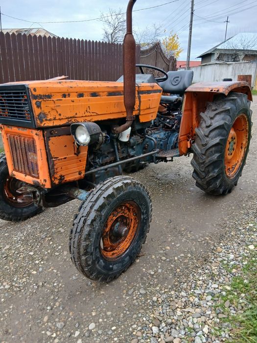 Tractor UTB 445 1990