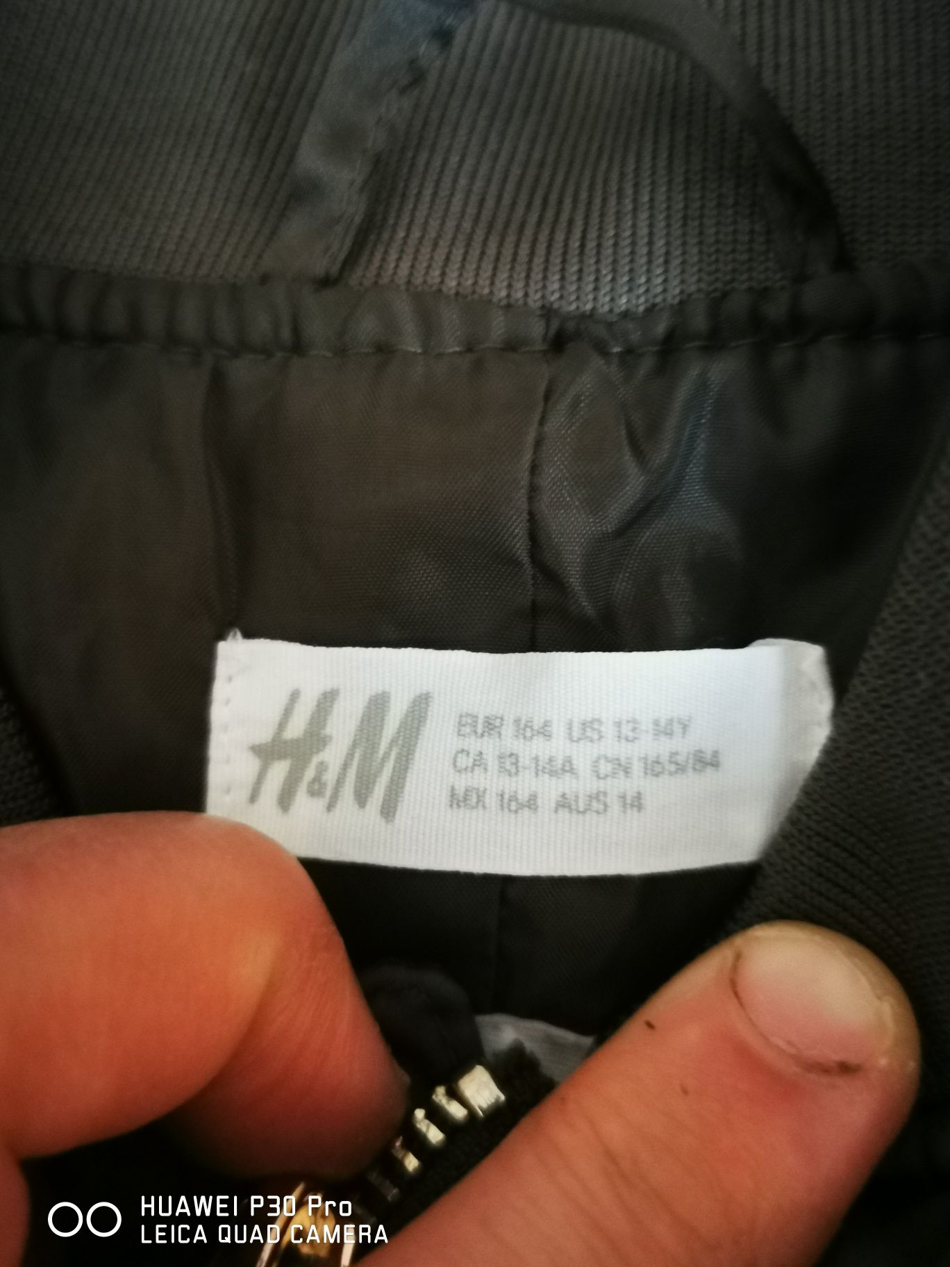 Детско яке на фирмата H&M, размер 164, почти ново.