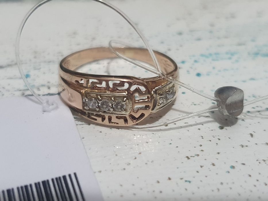 Золотое кольцо женское