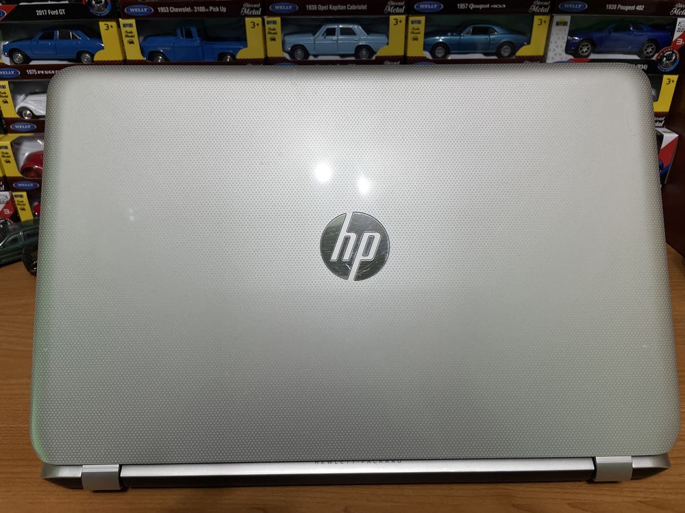 Laptop HP Pavilion 15’6 - i5 - 8GB RAM - 1T Memory