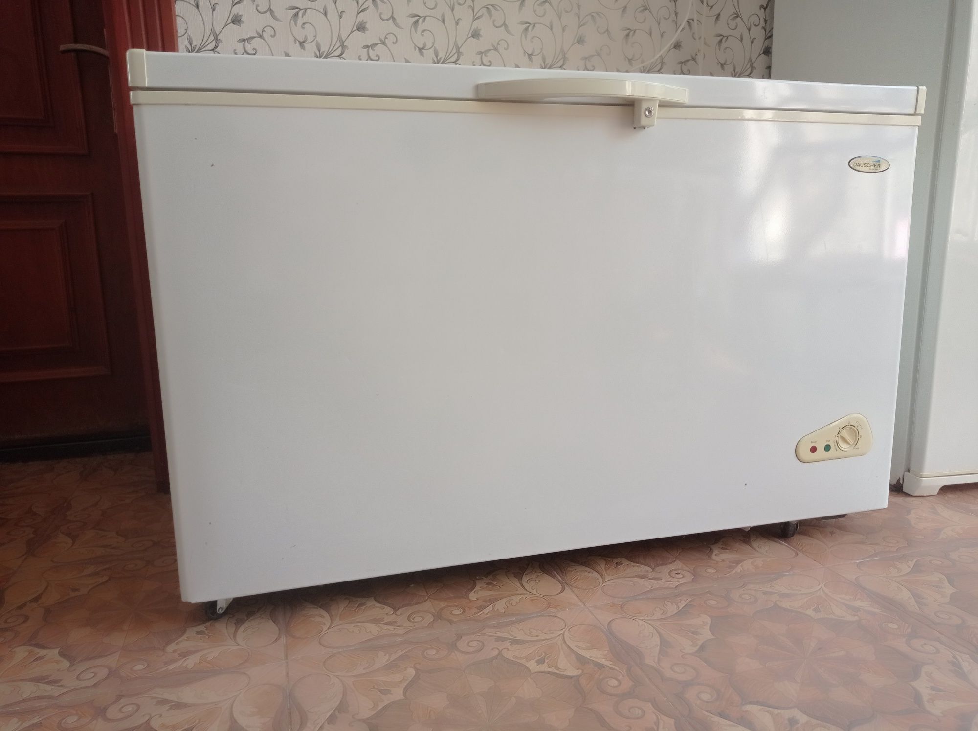 Морозильник Dauscher DCF 350Q обьем вместимости 350л,с разным режимом