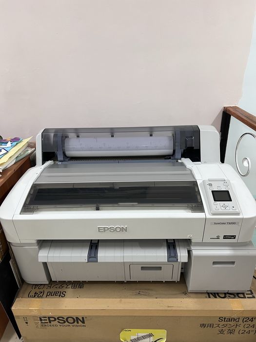 Плоттер Epson SureColor T3200 — почти новый, А1+, с СНЧП, срочно